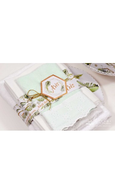 Trusou de botez cu animale gold din jungla si pattern frunze palmier Gold Jungle Tropical 6